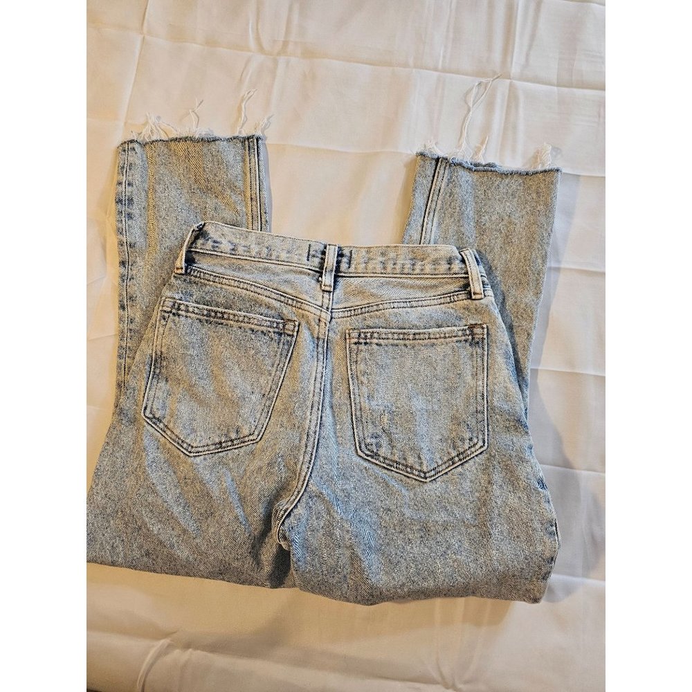 Abercrombie & Fitch A&F 25/0  High Rise Mom Jeans Raw Hem Acid Wash